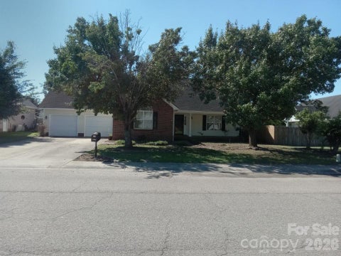 Photo of 5529 WALKING Trail, Hope Mills, NC 28348 (MLS # 4389888)