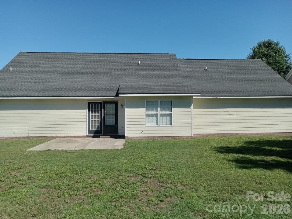 5529 WALKING Trail