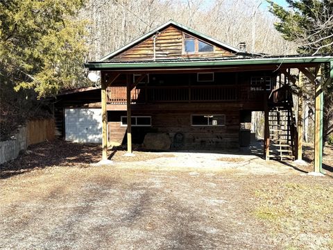 298 Timbuktu Road Sylva NC 28779