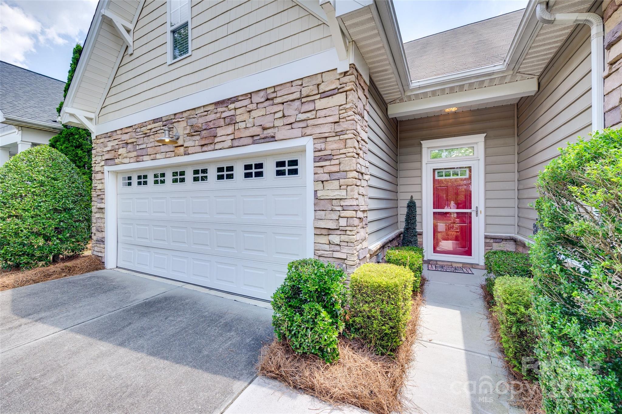 1033 Knob Creek Lane