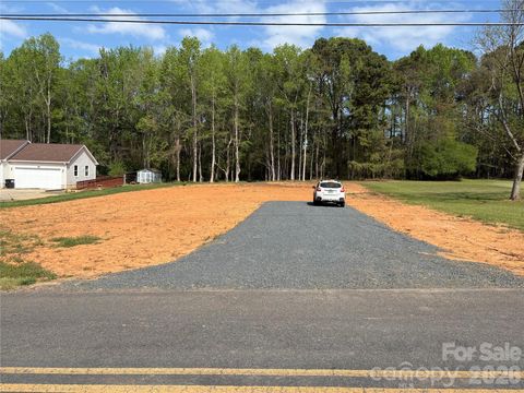 Photo of 000 Quail Trail Road, Norwood, NC 28128 (MLS # 4383303)