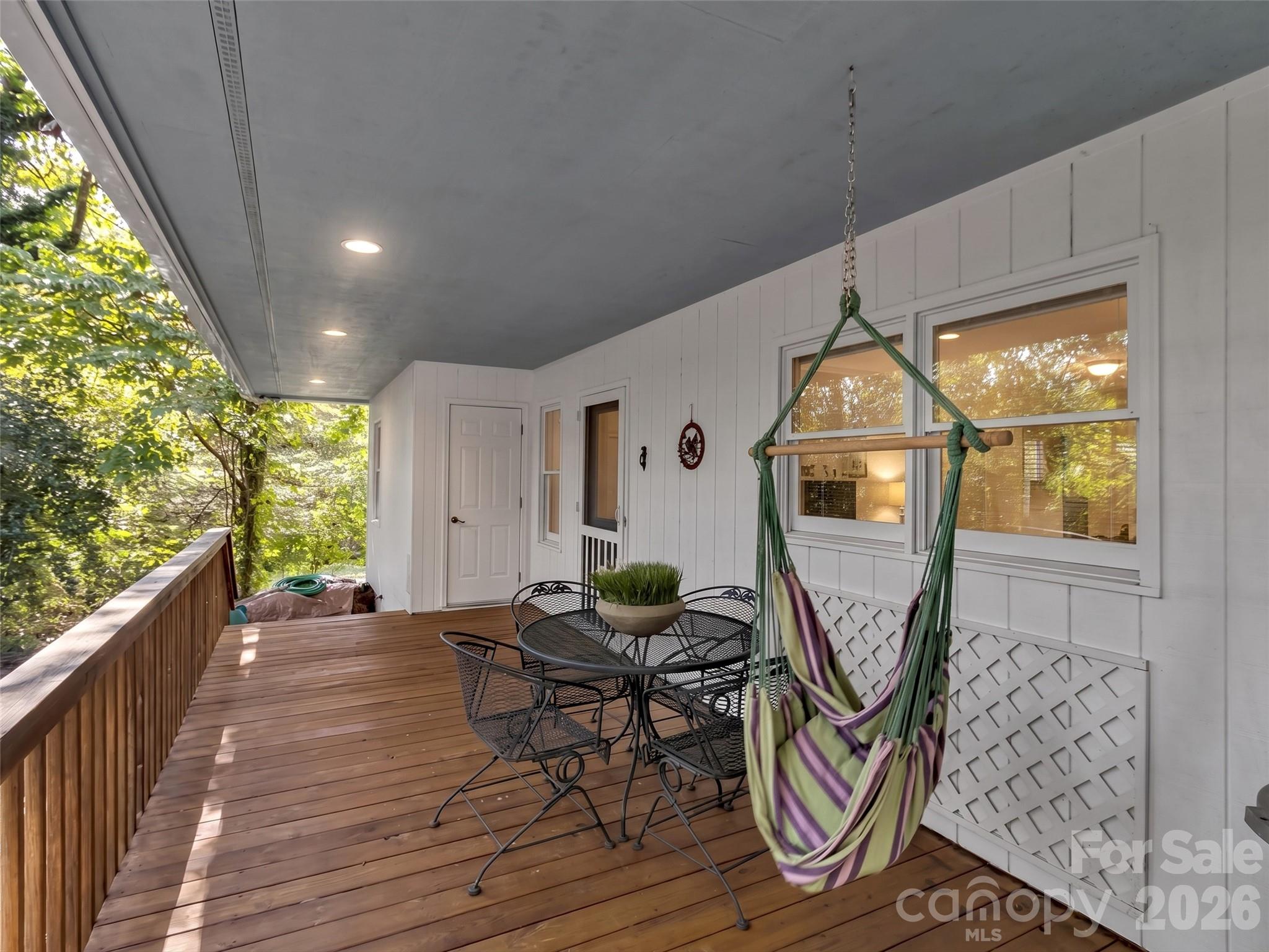 136 Buchanan Loop