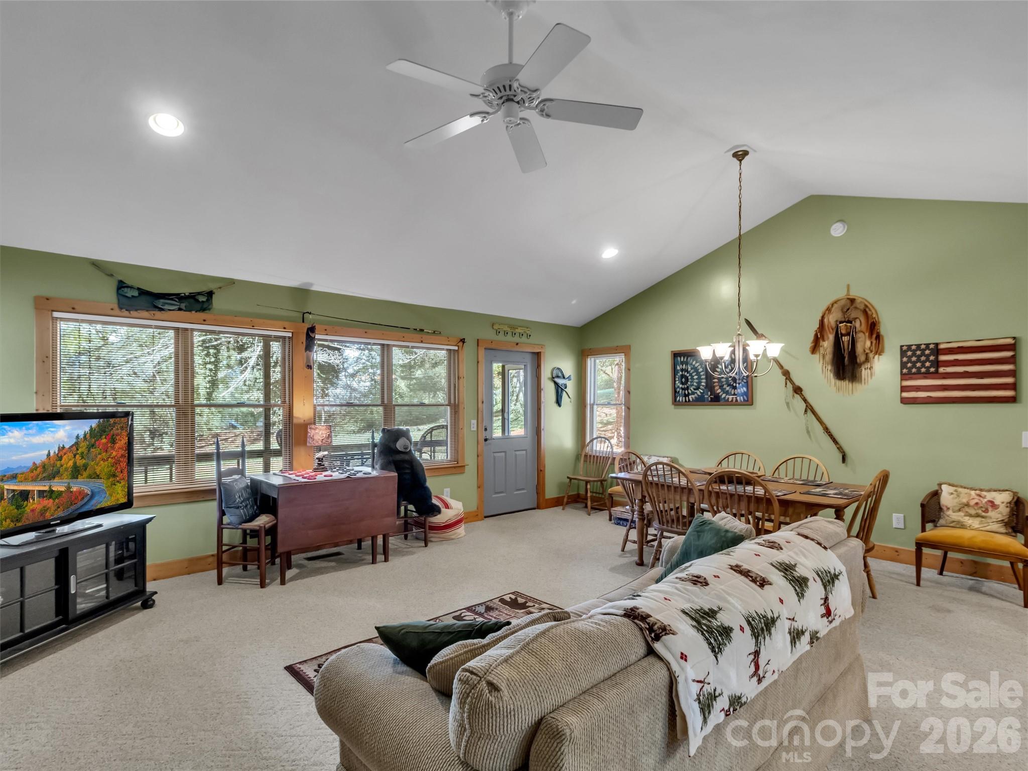 136 Buchanan Loop
