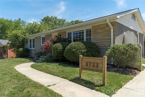 Photo of 3733 Sargeant Drive, Charlotte, NC 28217 (MLS # 4371826)