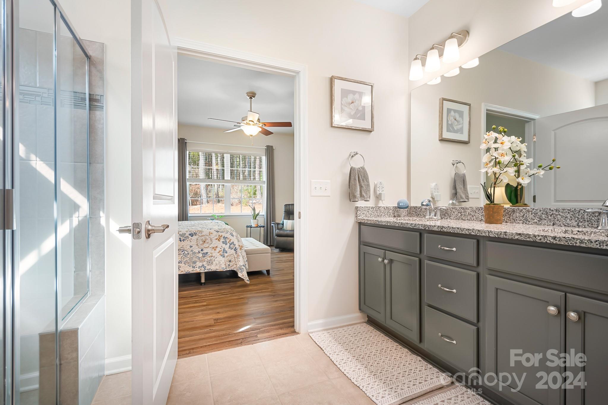 Imagery On Mtn Island - Residential