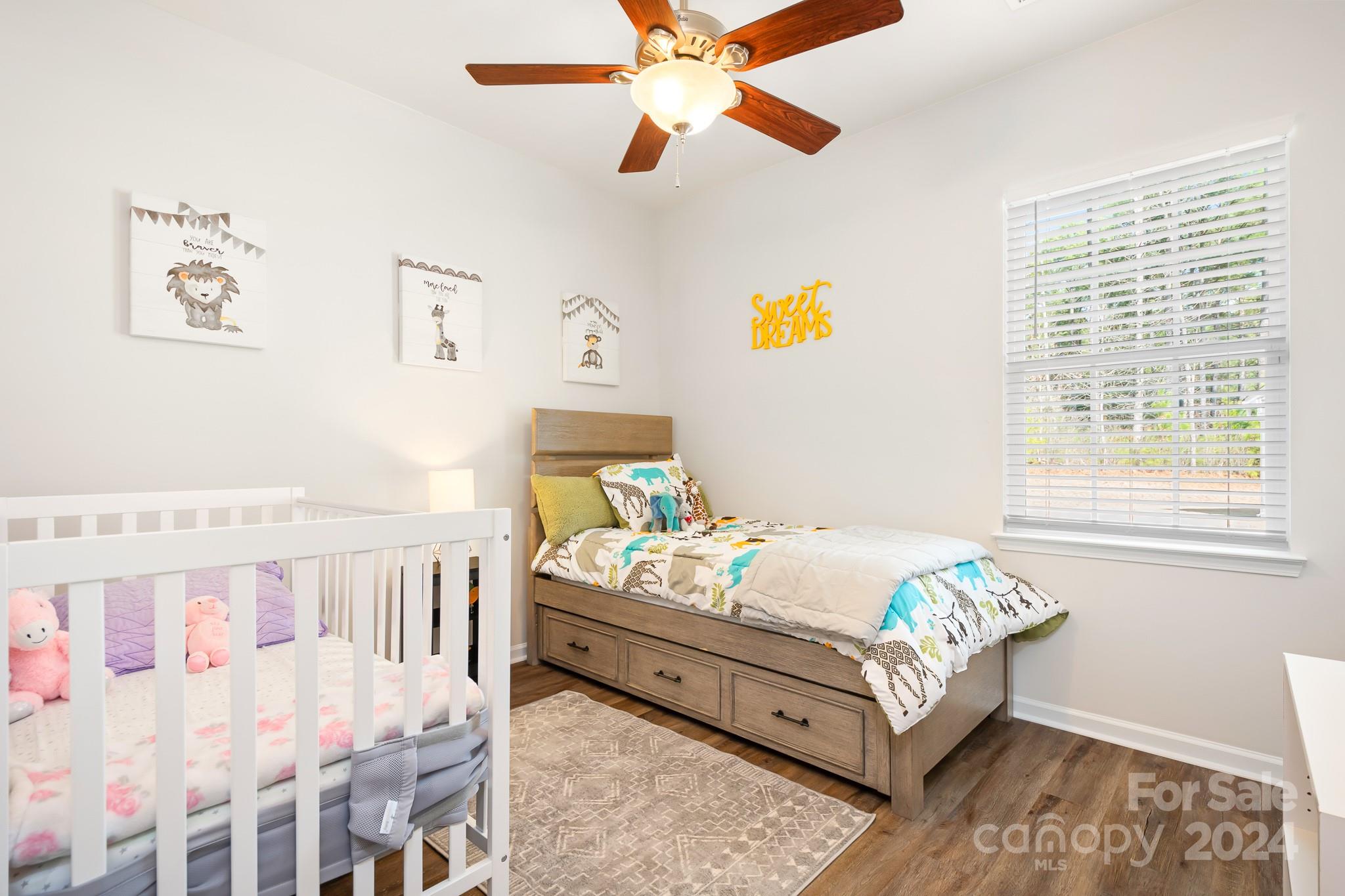 Imagery On Mtn Island - Residential