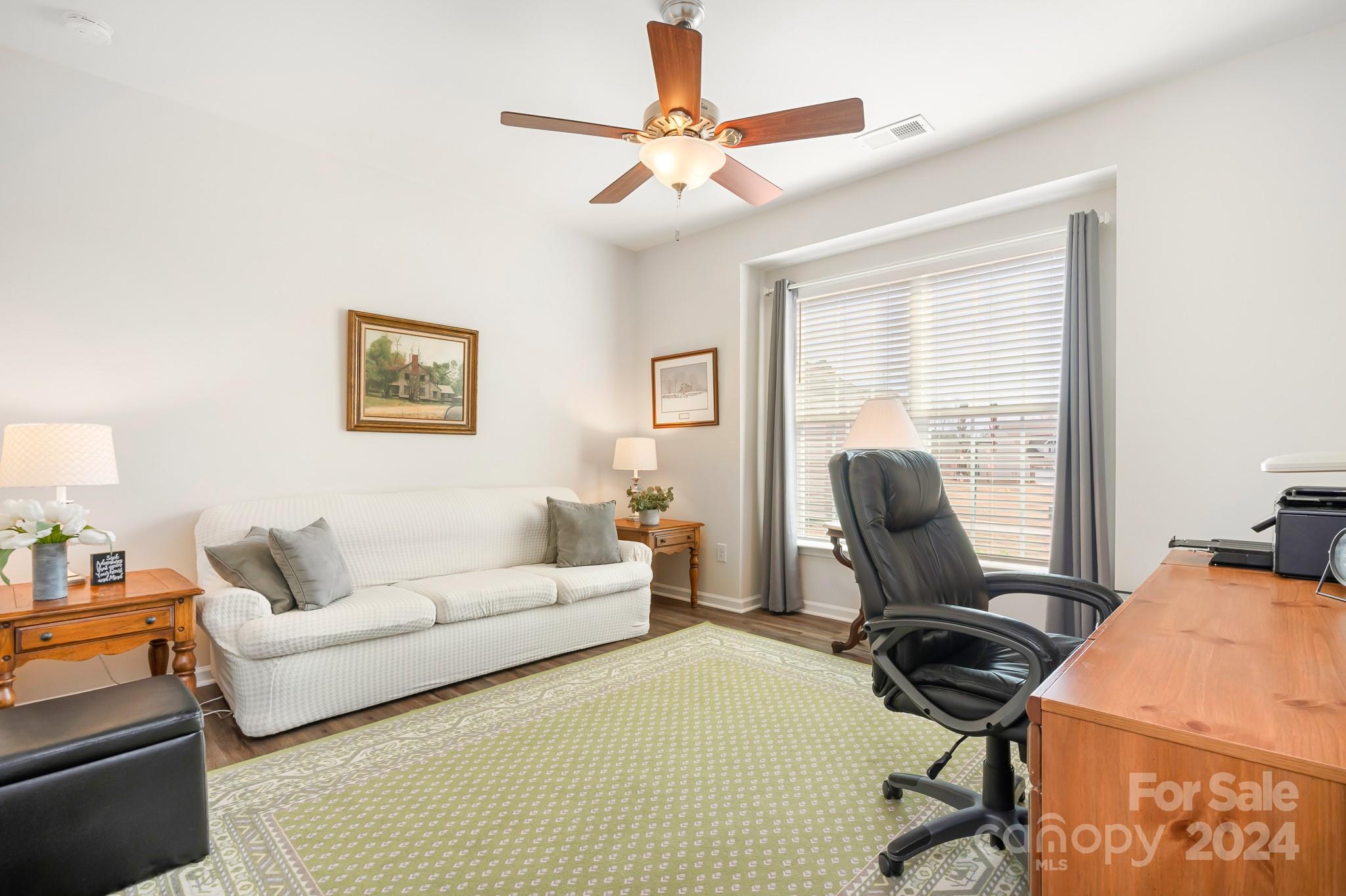 Imagery On Mtn Island - Residential