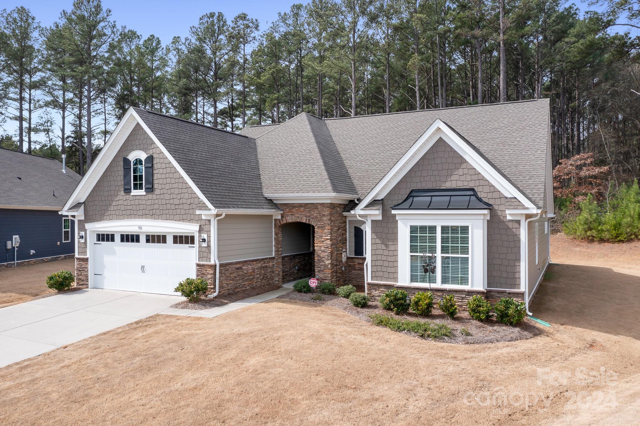 Imagery On Mtn Island - Residential