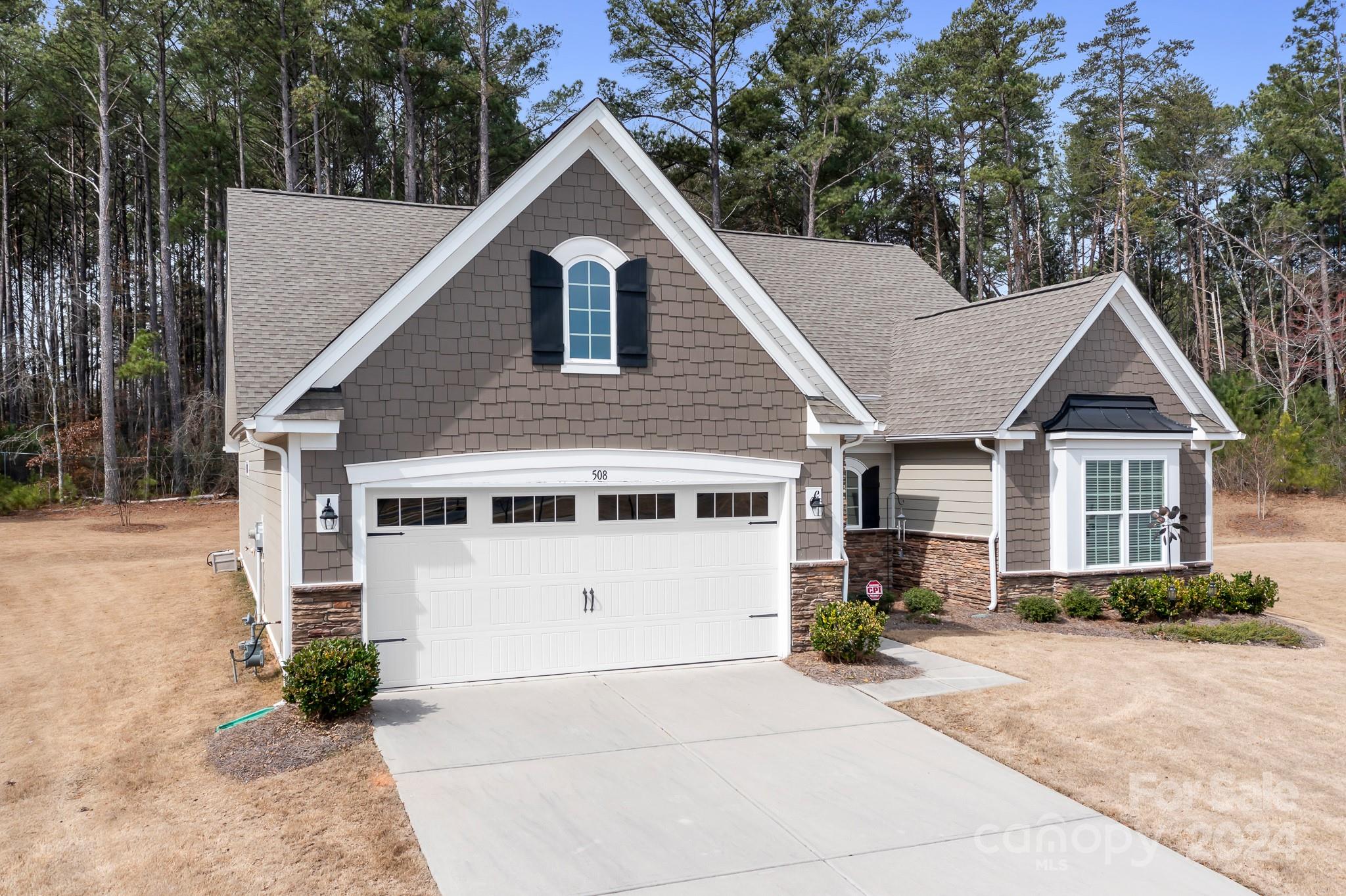 Imagery On Mtn Island - Residential