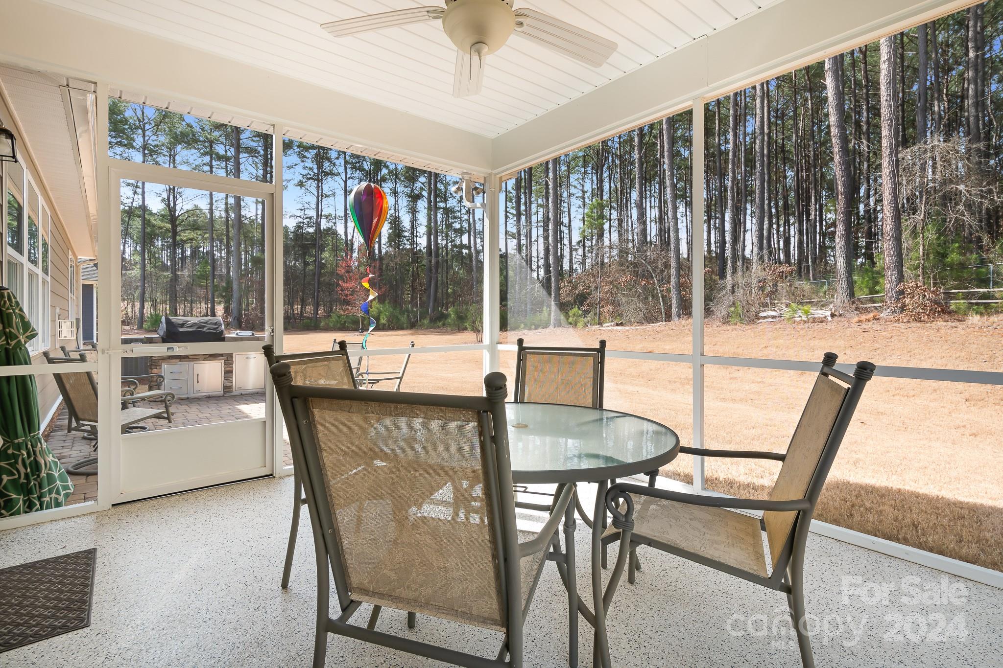 Imagery On Mtn Island - Residential