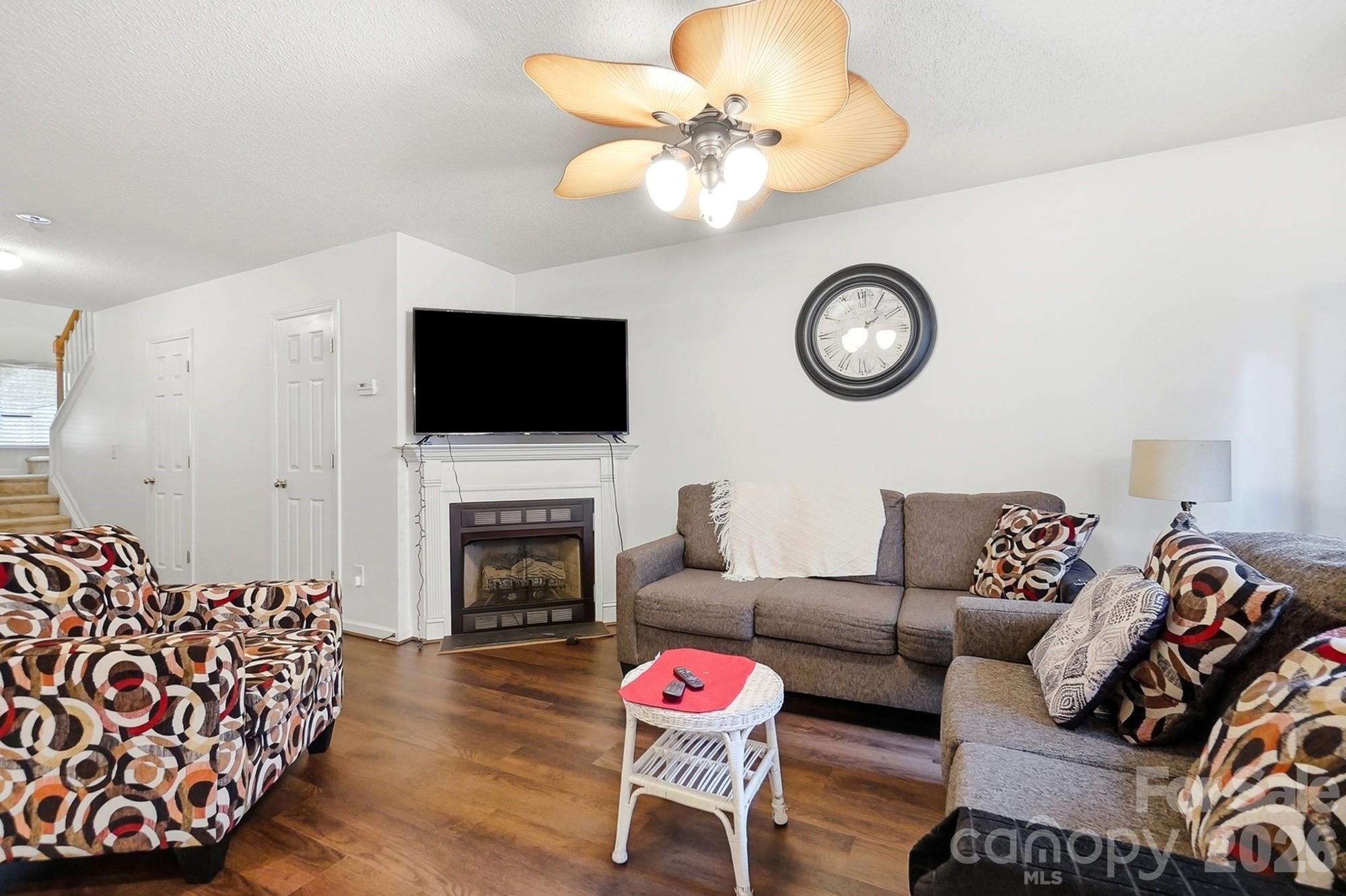 10618 Pointed Leaf Court