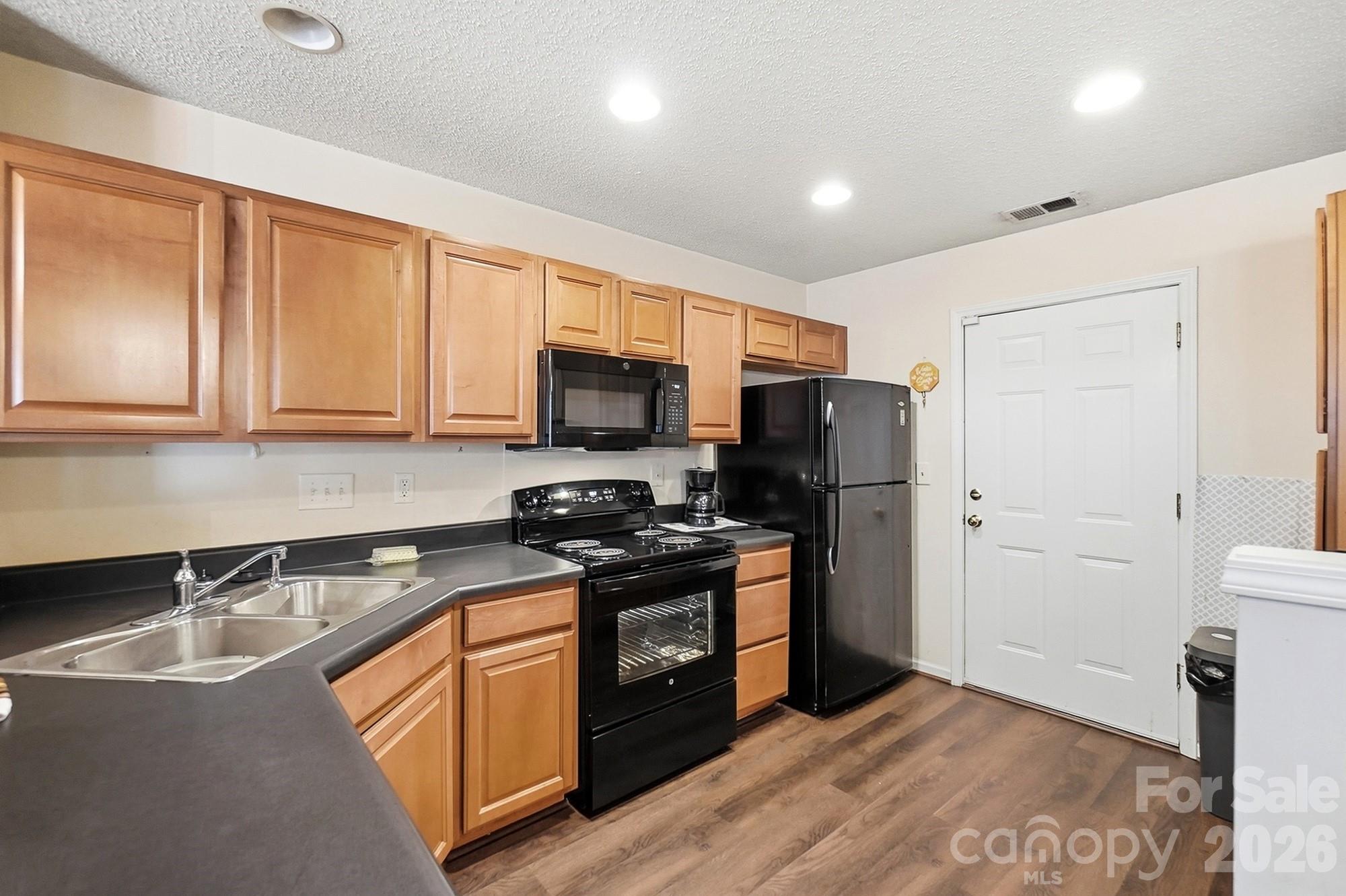 10618 Pointed Leaf Court