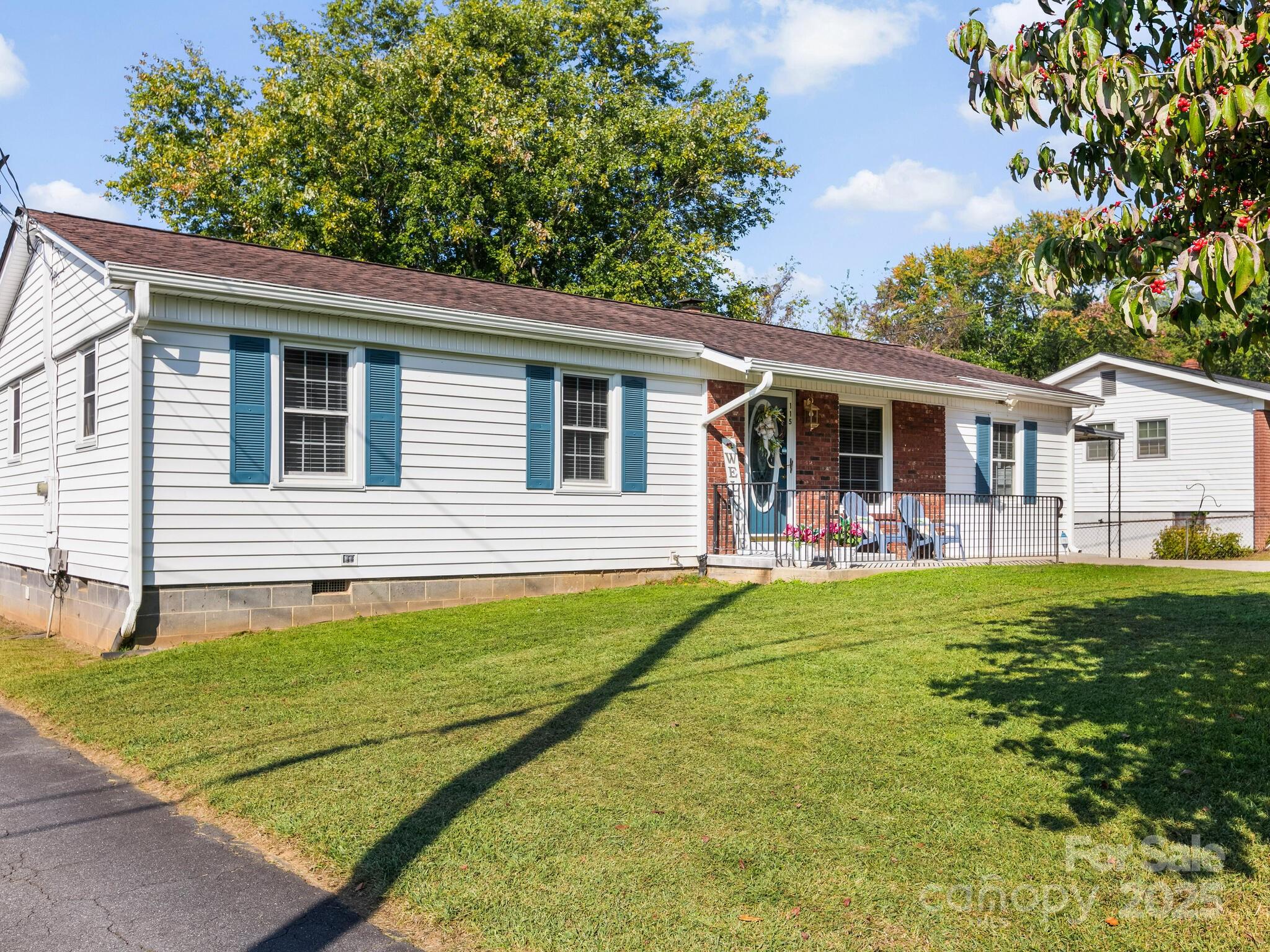 115 Scenic View Drive