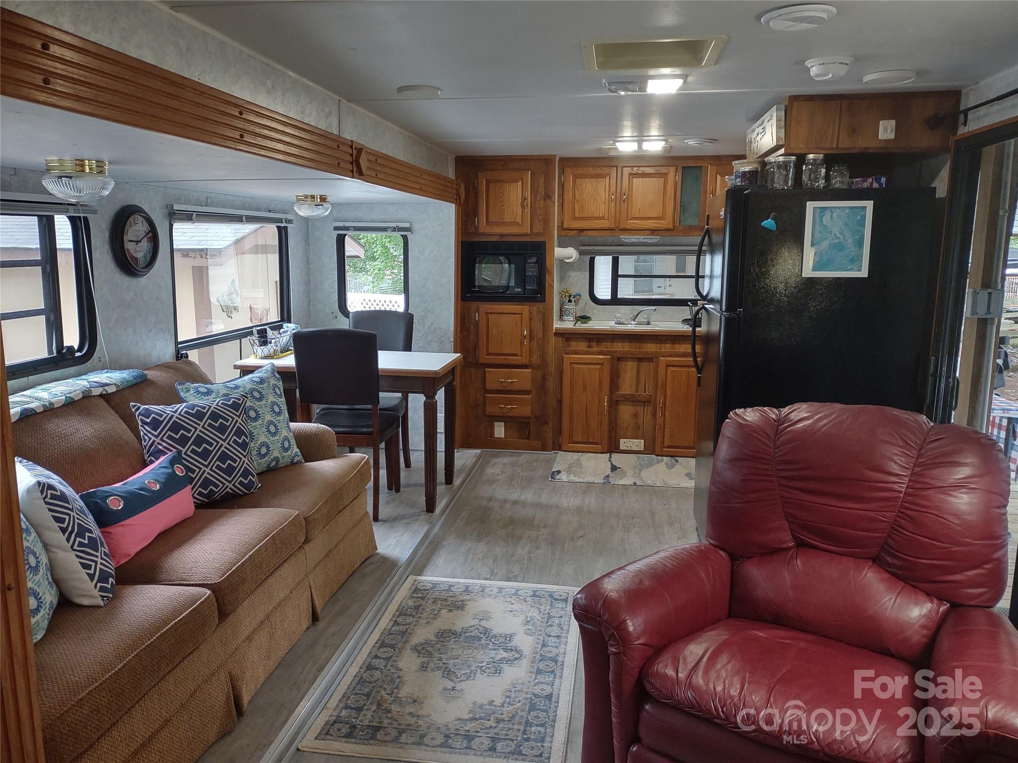 Twin Harbor - Residential