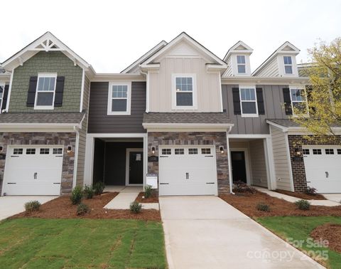 Photo of 1133 Overbrook Place, Wingate, NC 28174 (MLS # 4249381) Photo of 1133 Overbrook Place, Wingate, NC 28174 (MLS # 4249381)