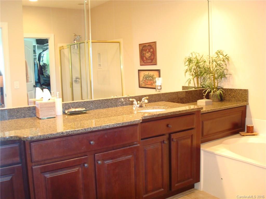 Ivy Ridge at Ballantyne - Residential Lease