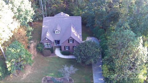 207 Streamside Place Mooresville NC 28115