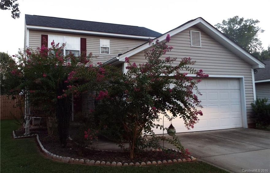 Beautiful home with large foyer to great your guests. Large family room with gas fireplace. Kitchen /dining area overlook the backyard. Roof and HVAC recently replaced and other extra upgrades throughout the home. This is a great home in a very desirable neighborhood.