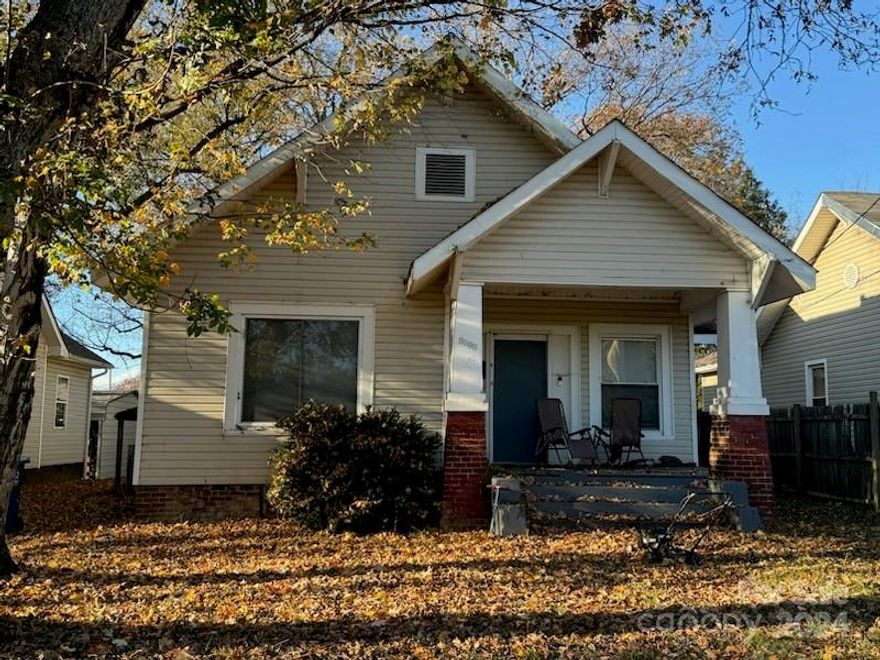 INVESTMENT PROPERTY!  This 3 bedroom/1 bath offers a spacious floor plan.  Currently rented until end of February 2025.  Covered front porch perfect for relaxing or morning coffee.
