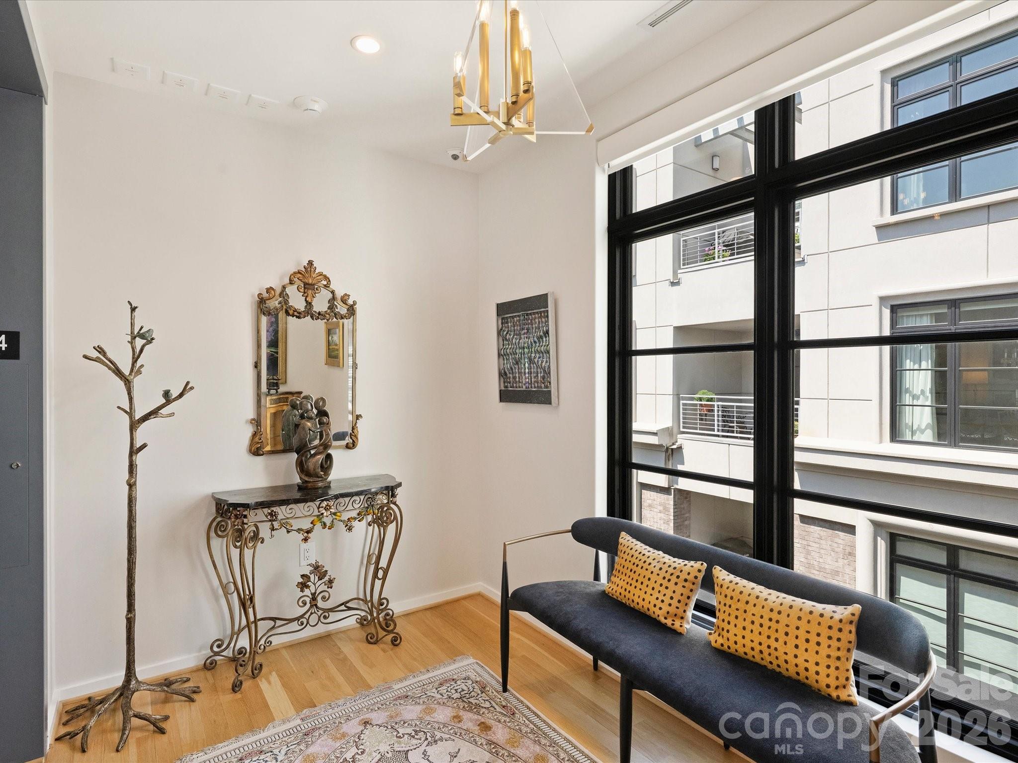 1333 Queens Road E4