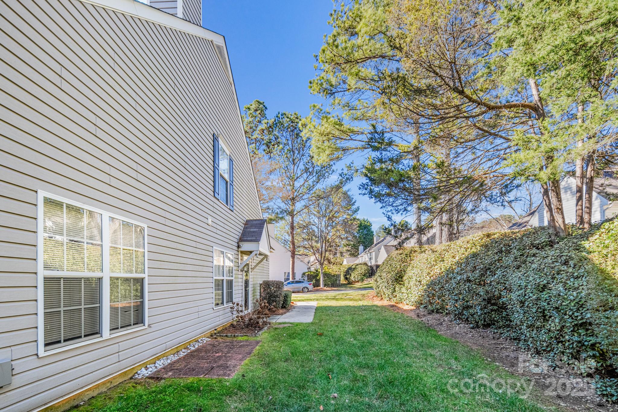 Huntington Ridge - Residential