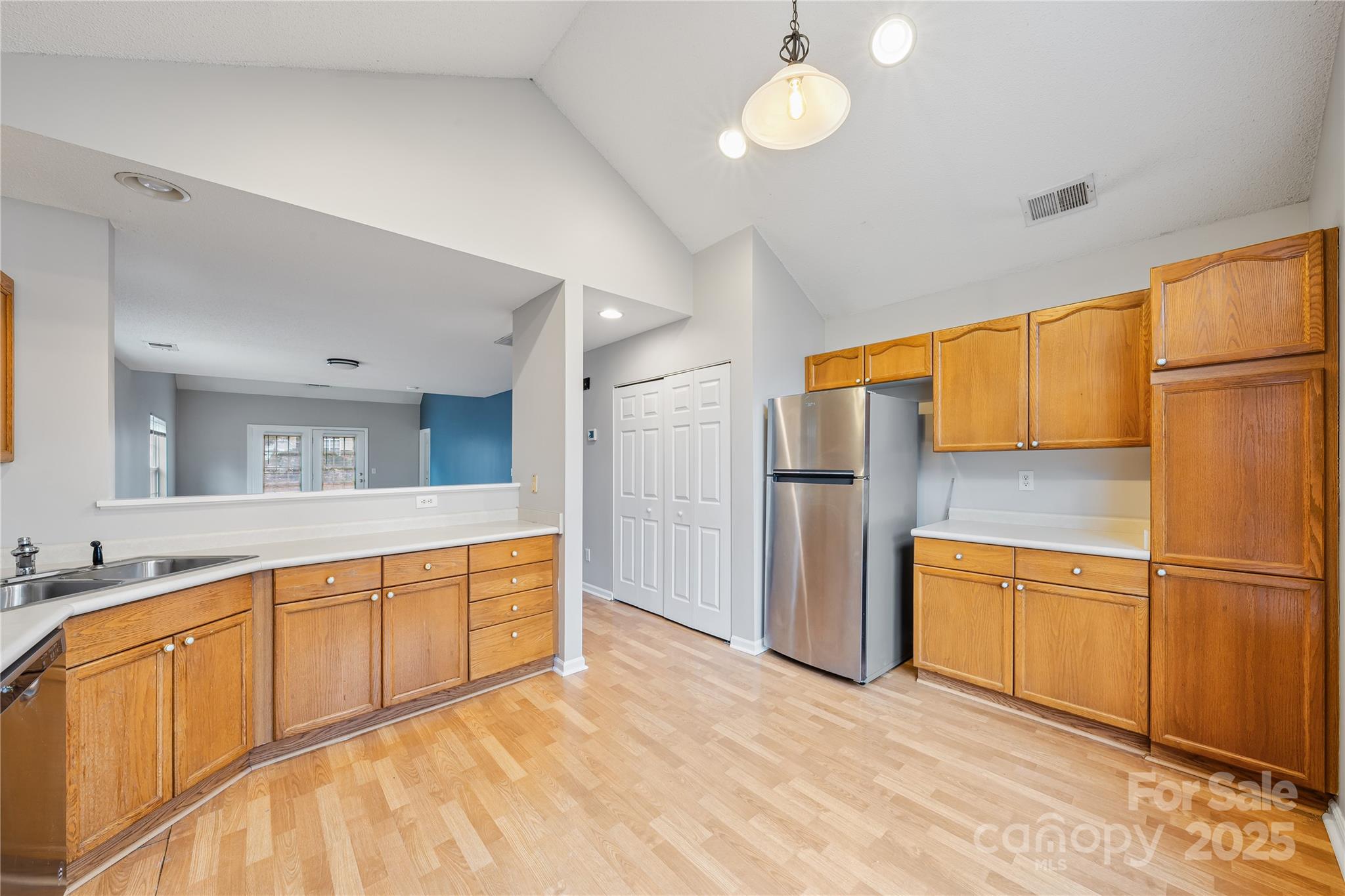 Huntington Ridge - Residential