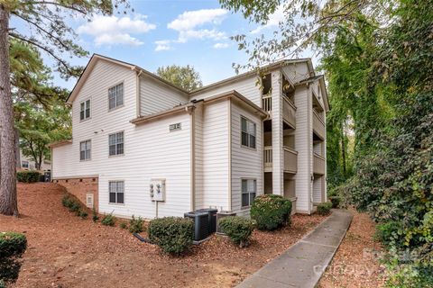 1021 Churchill Downs Court G Charlotte NC 28211