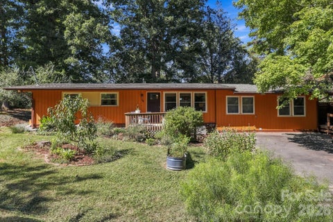 Photo of 16 Melton Drive, Asheville, NC 28805 (MLS # 4426239)