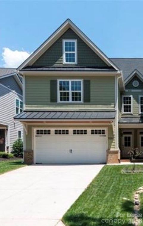 Photo of 5201 Valley Stream Road, Charlotte, NC 28209 (MLS # 4371392)