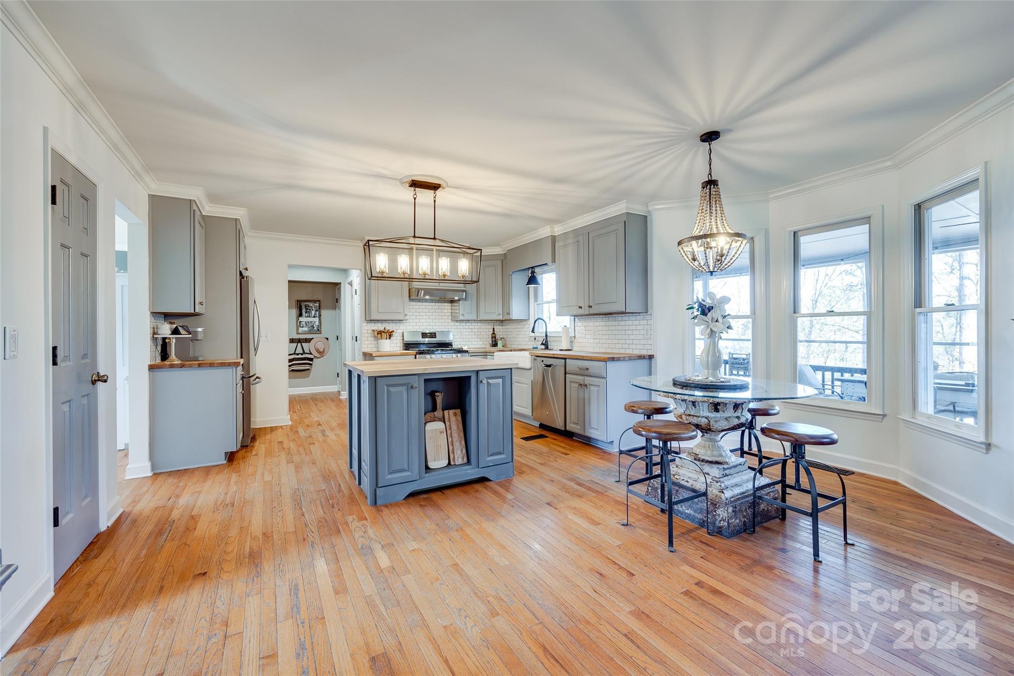 Seven Coves - Residential