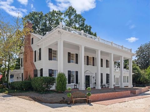 4016 Nettie Court Charlotte NC 28211