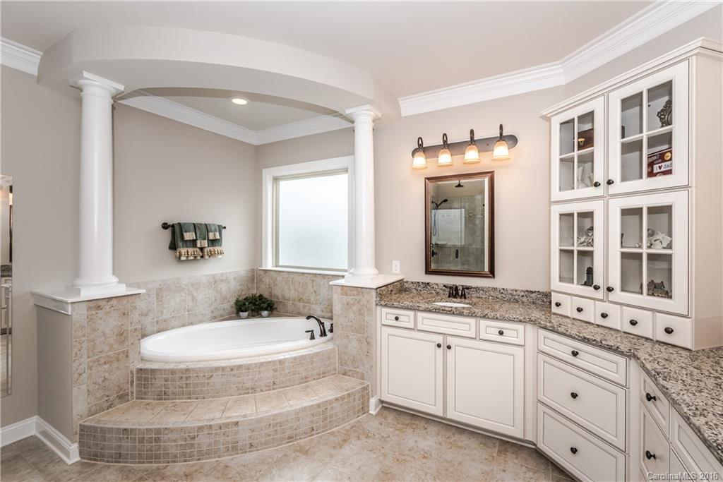 Stratford Hall - Residential