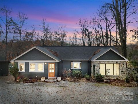 1224 Forest Lake Heights Drive Nebo NC 28761