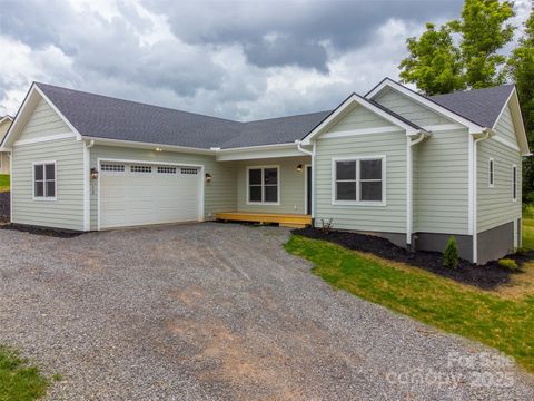 12 Gracie Rose Street Clyde NC 28785