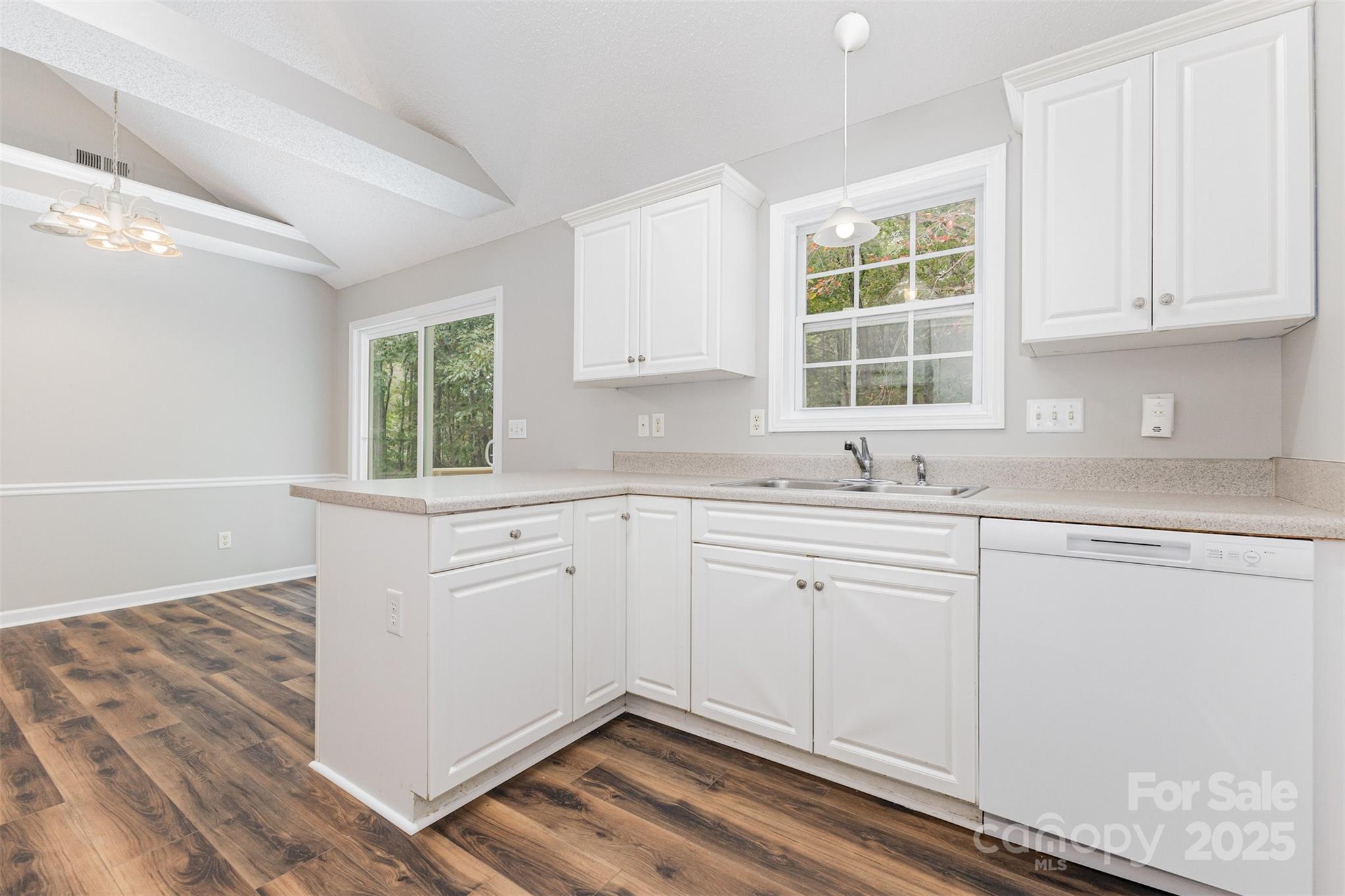 Lincoln Estates - Residential