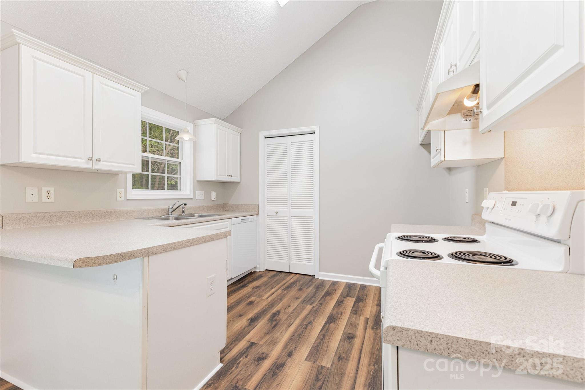 Lincoln Estates - Residential