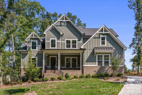 Photo of 80 42nd Avenue Drive NW, Hickory, NC 28601 (MLS # 4426123)