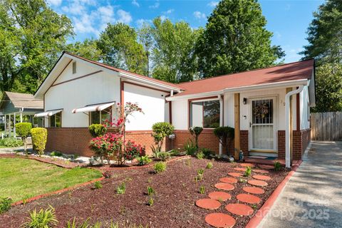 320 Hillview Boulevard Hendersonville NC 28792
