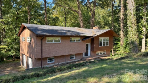 Photo of 350 Waycross Drive, Charlotte, NC 28214 (MLS # 4435161)