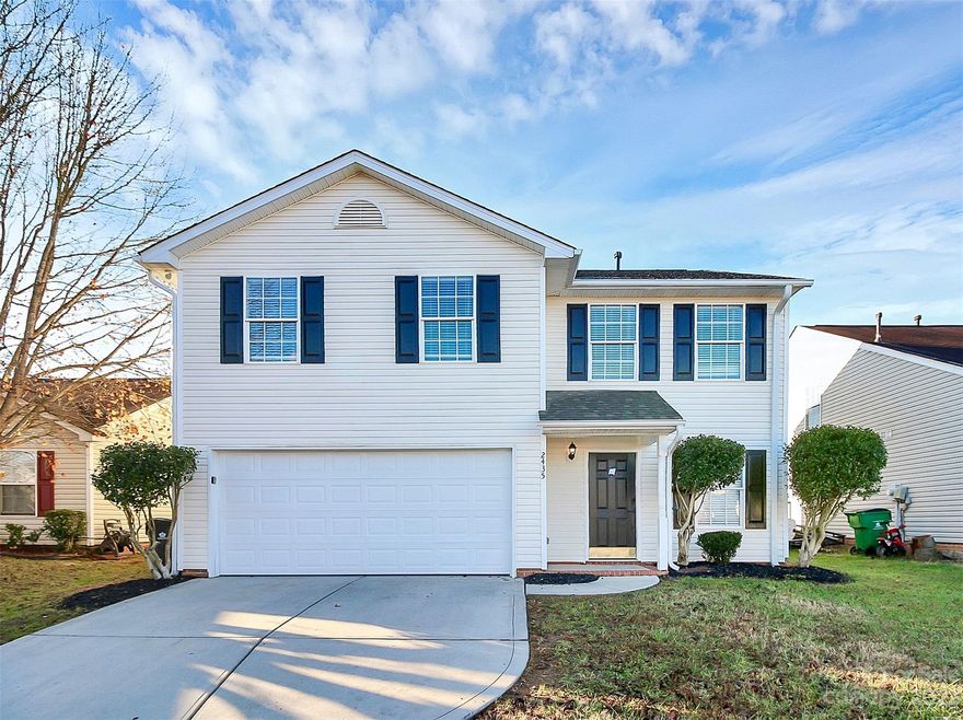 Seller has accepted an offer - Collecting signatures.   Prepare to be impressed by this beautiful family-sized home in Move in condition! This home offers an open floor plan downstairs that lets in tons of natural light!  Open kitchen with stainless steel appliances and granite countertops.  Oversize great room, adjacent to large dining area, spacious eat-in kitchen. Upstairs features large bedrooms with nice size closets.  Primary bedroom with a large walk-in closet and along with a shower and separate garden tub.   Nice level lot with a large, fenced backyard with patio and plenty of room.
Easy access to uptown, freeways, and airport. Don't miss this opportunity. Schedule your showing today!  Please email all questions to the Listing Broker.