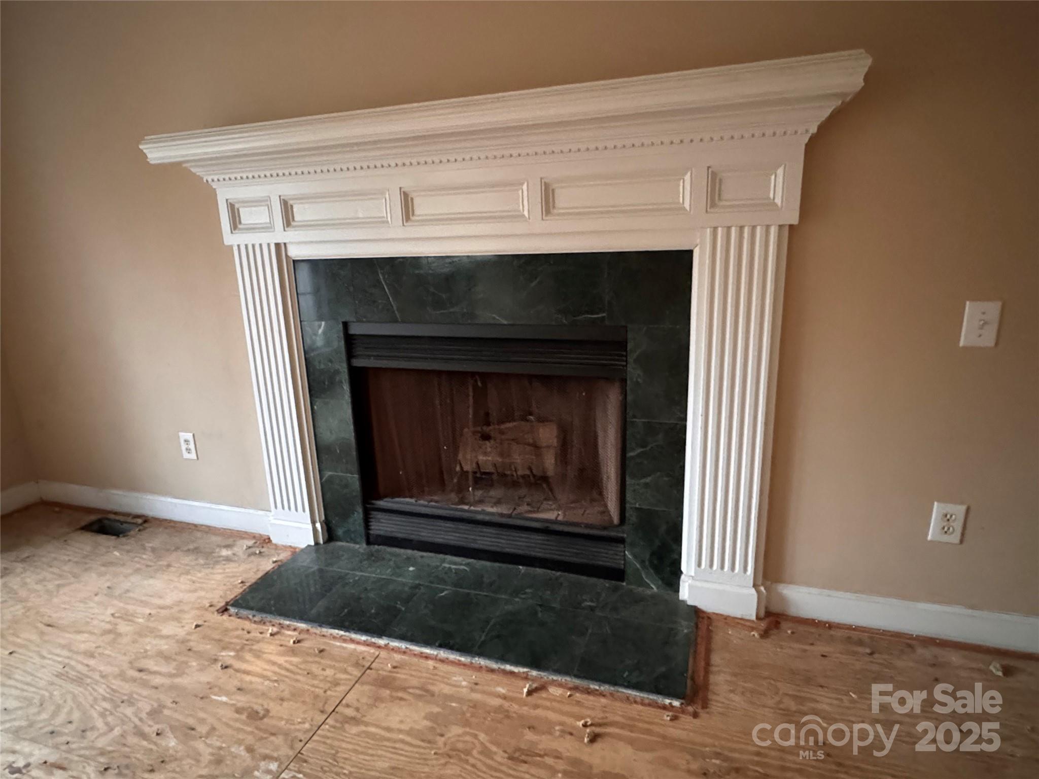 Royal Oaks - Residential