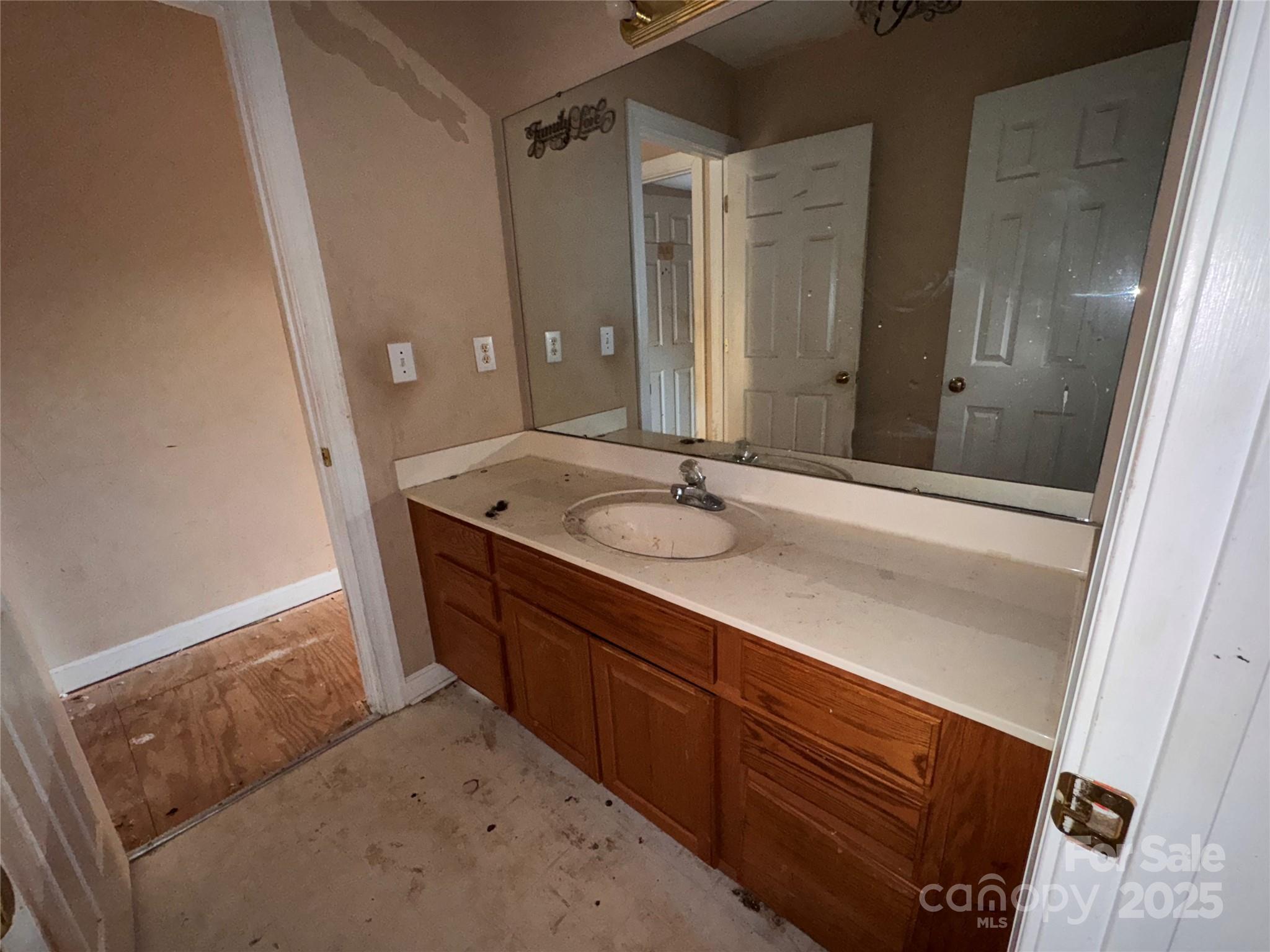 Royal Oaks - Residential