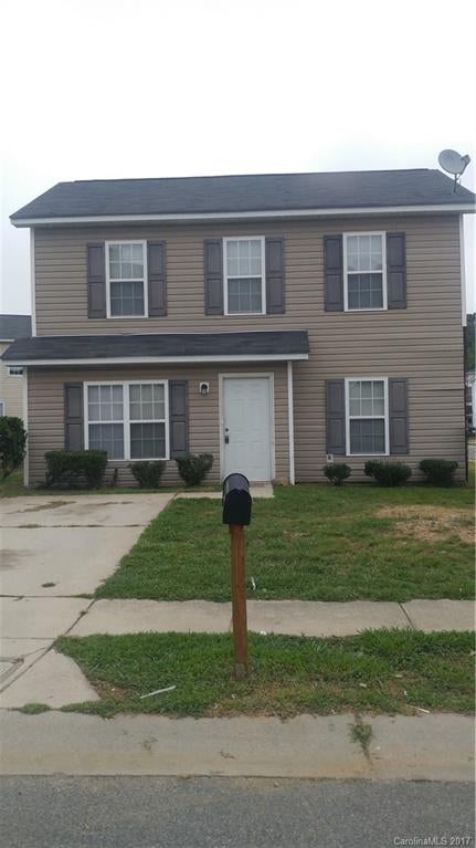 4 beds 2 bath home on a corner  lot close to interstate, shopping and dinning, Home has fresh paint and new carpet move in ready for the new owners. Yard needs a little TLC but can make a great starter home! "Buyers Financing Fell Through"