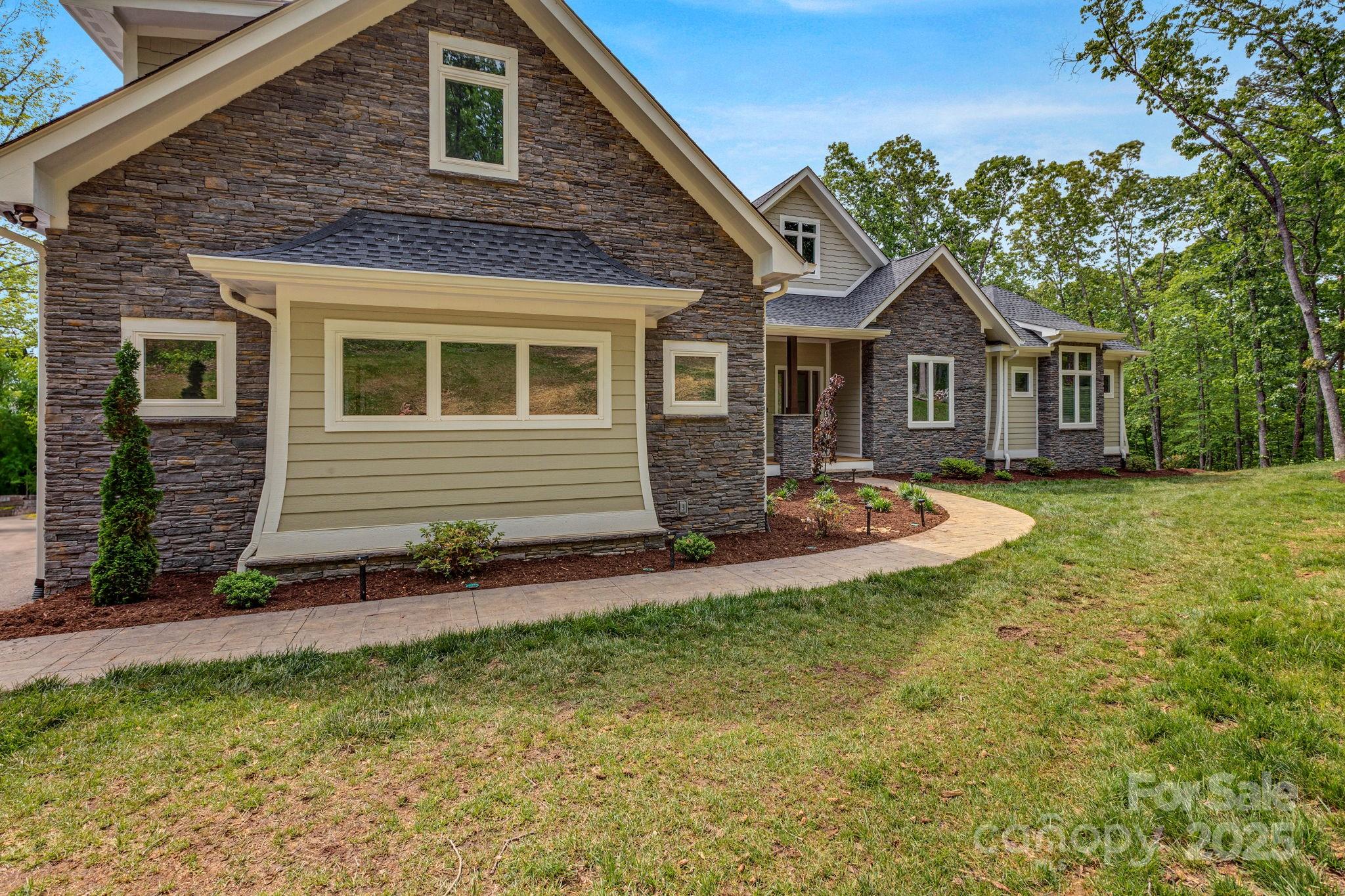 128 Saddle Ridge Drive