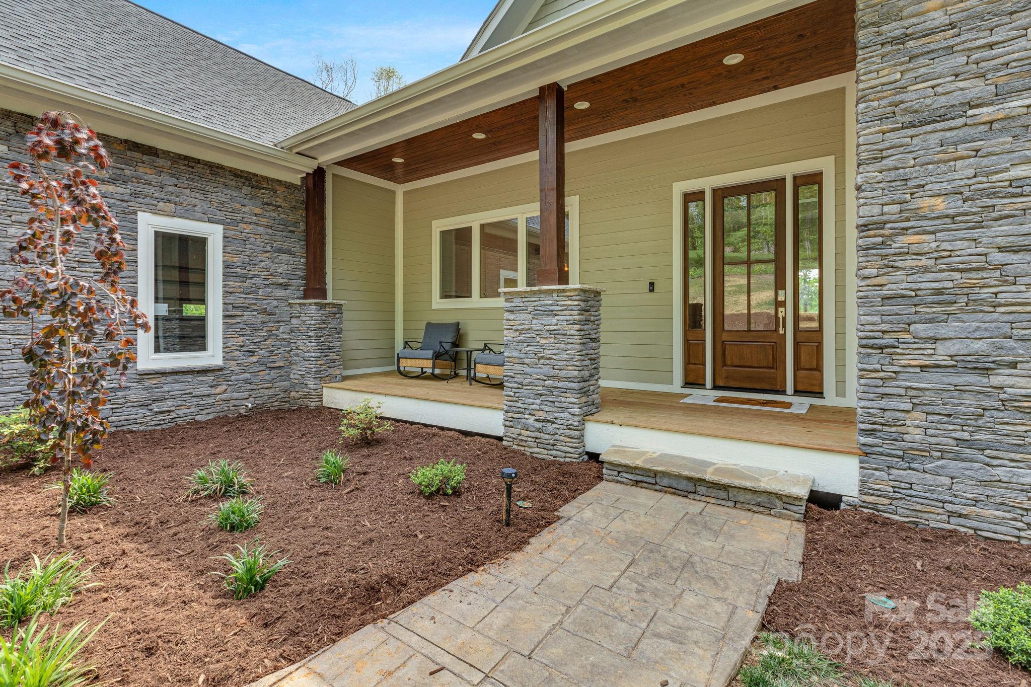 128 Saddle Ridge Drive