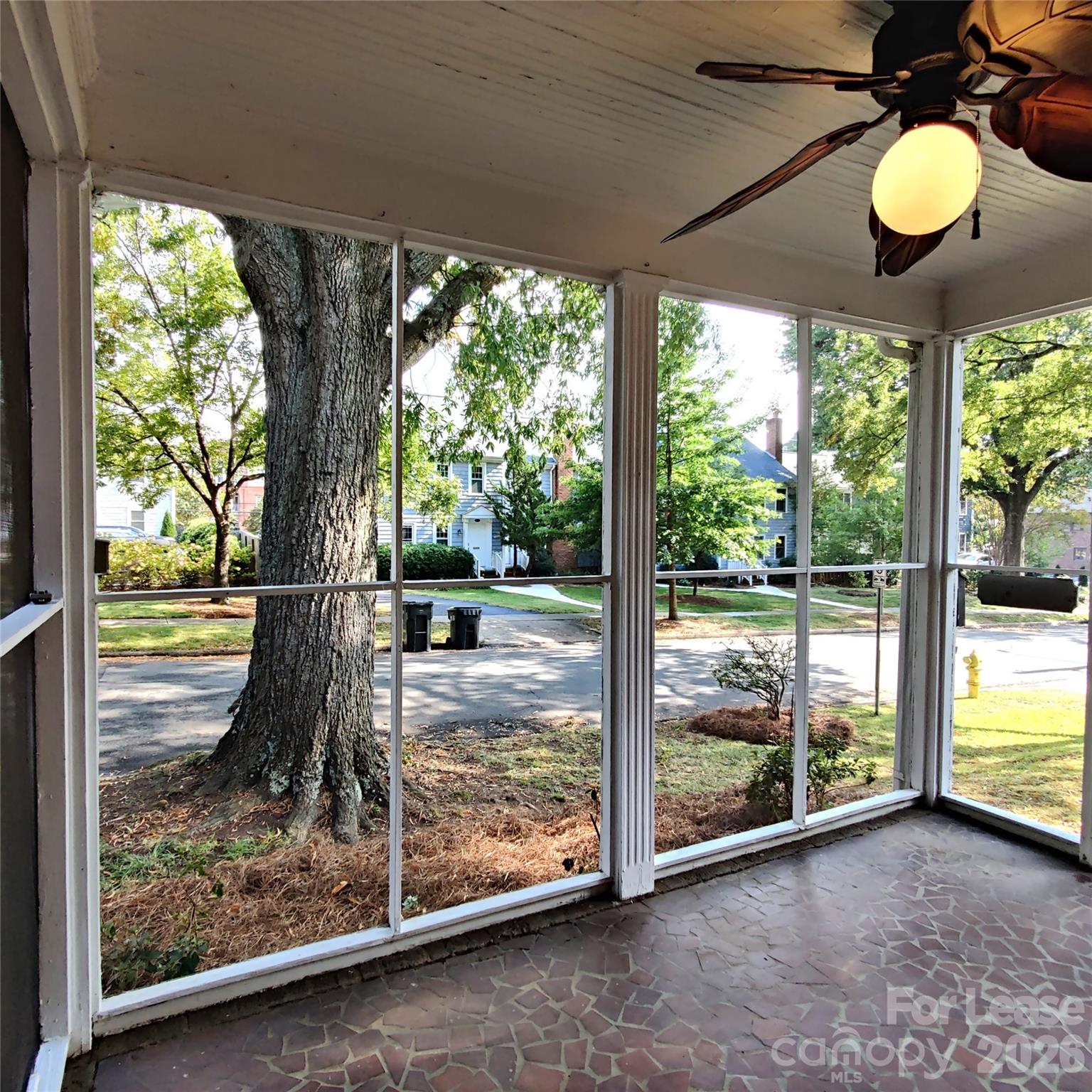 1239 E Worthington Avenue