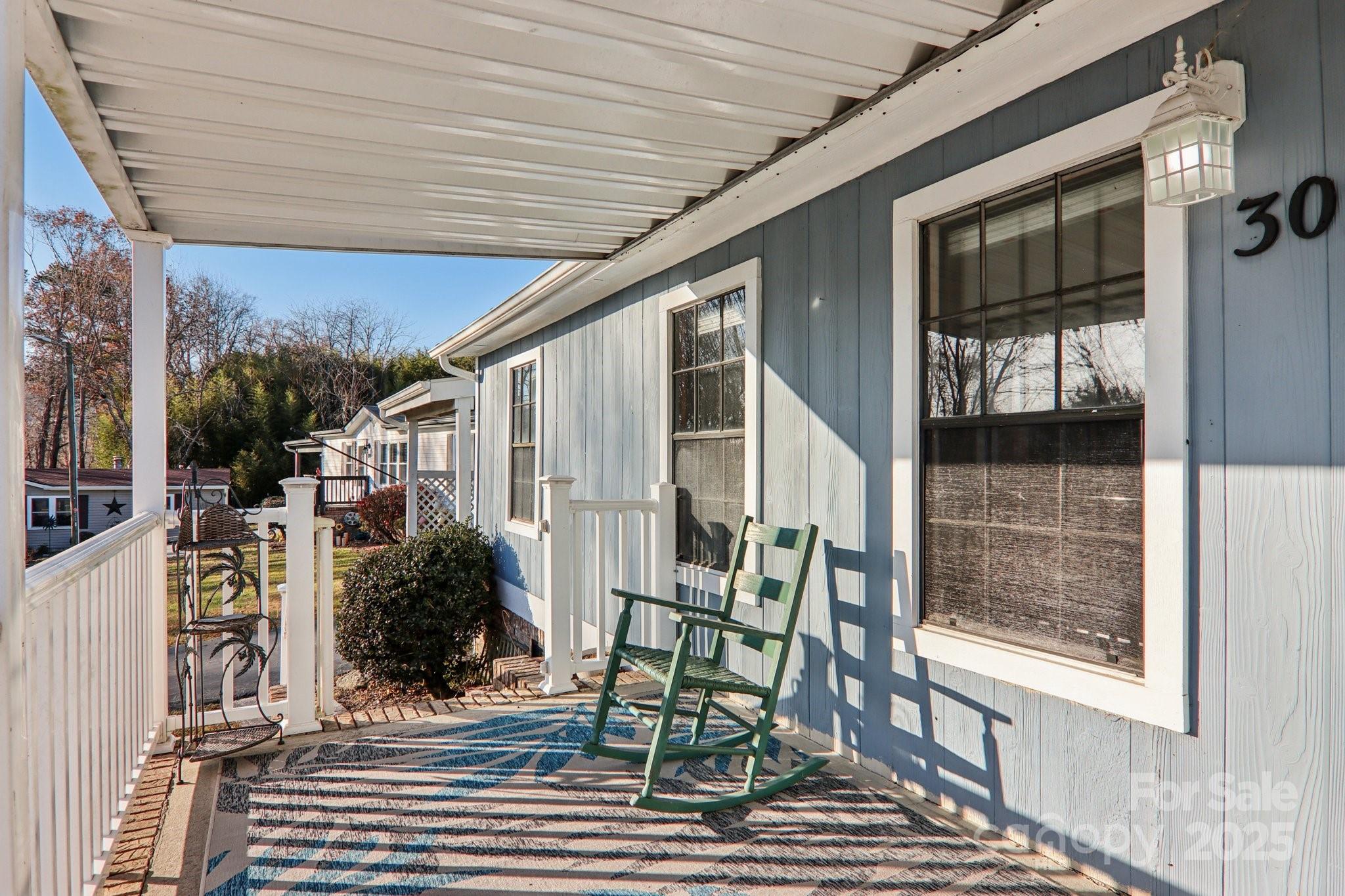 302 Meadowbrook Court