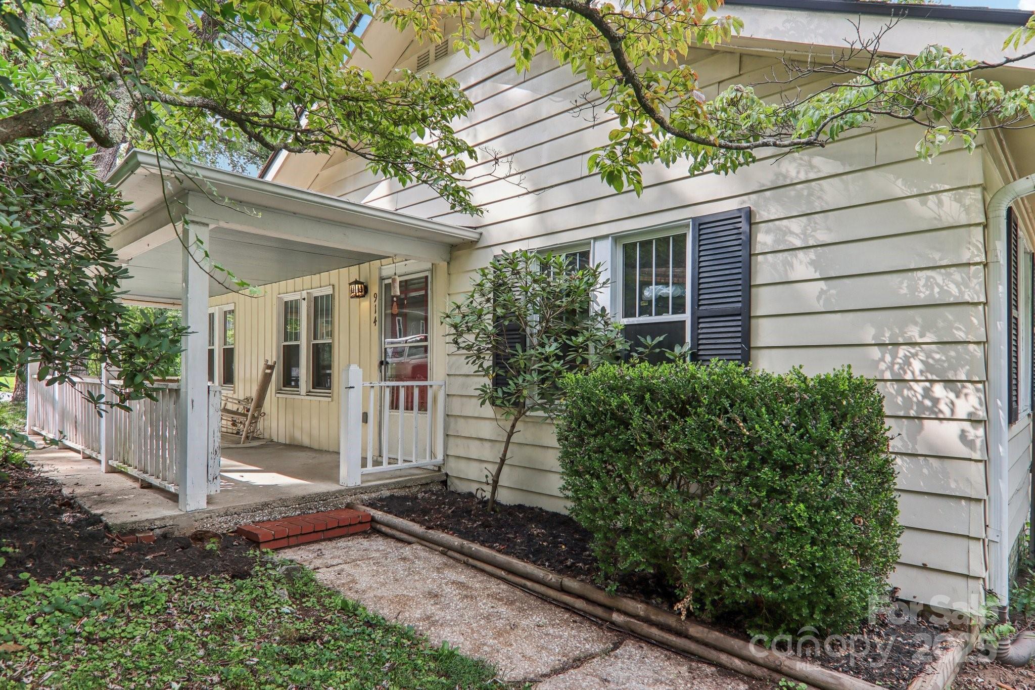 914 White Pine Drive