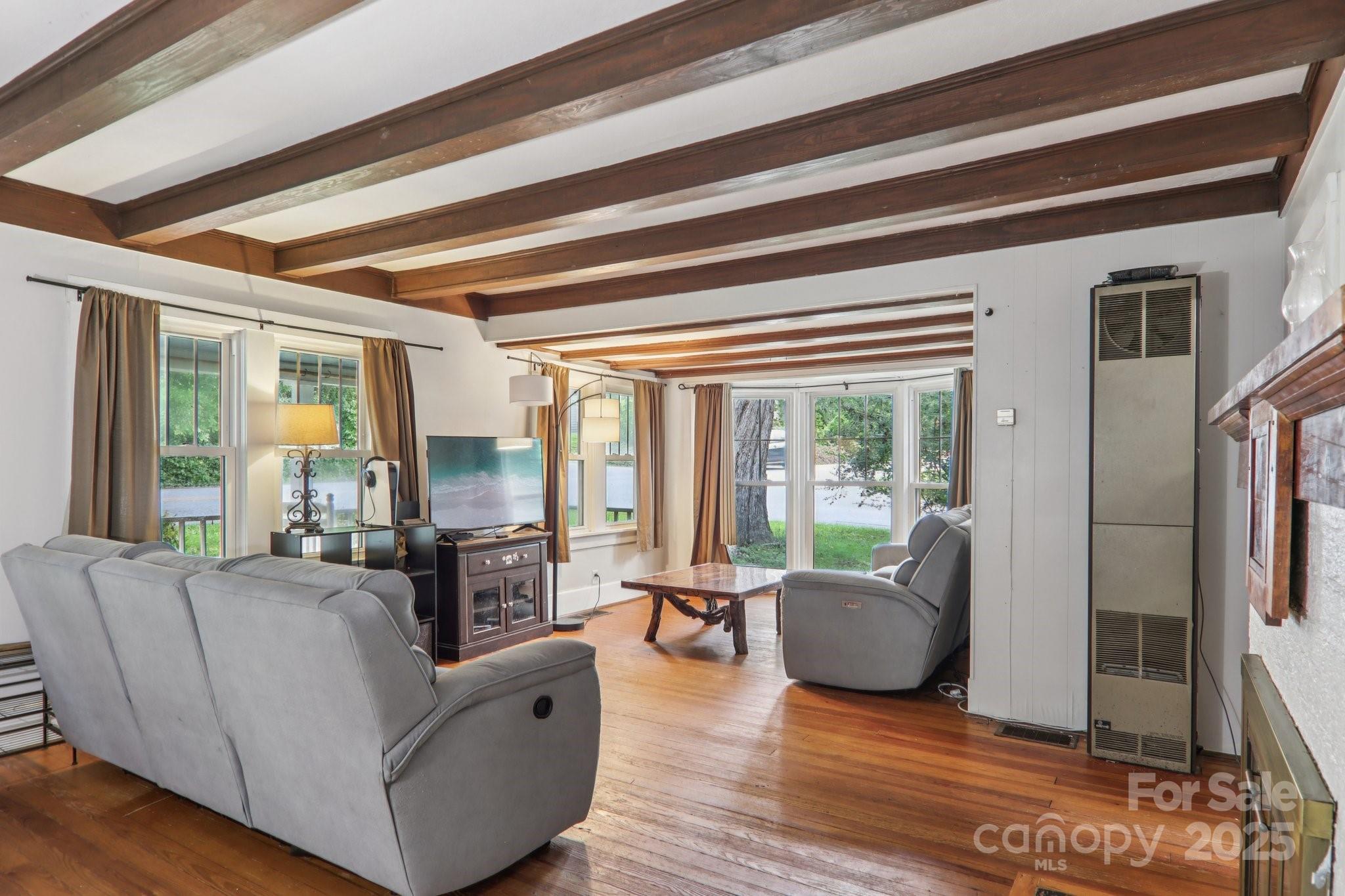 914 White Pine Drive