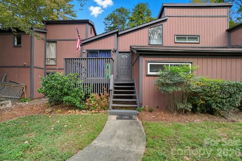 6103 Honeysuckle Lane Charlotte NC 28212